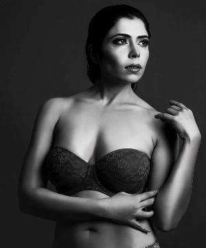 Farrah Kader Sexy_2_20.jpg Farrah Kader Hot & Topless